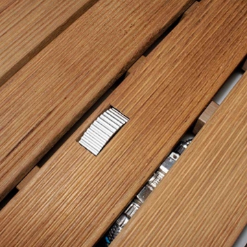 @tec Gartendusche Aussendusche aus massivem Teak-Holz, Mobile Bodendusche Campingdusche, Sauna- & Pool-Dusche mit Bodenplatte für den Garten, Outdoor Shower - eckig 70x55cm - 5