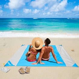 OUSPT Picknickdecke 210 x 200 cm, Stranddecke wasserdichte, Sandabweisende Campingdecke 4 Befestigung Ecken, Ultraleicht kompakt Wasserdicht und sandabweisend(Blau+Grau) - 1