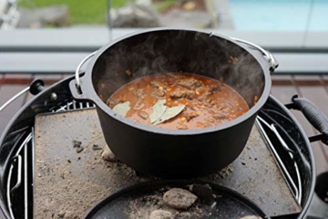 BBQ-Toro Dutch Oven Premium Serie I bereits eingebrannt - preseasoned I Verschiedene Größen I Gusseisen Kochtopf I Bräter mit Deckelheber - 3