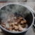BBQ-Toro Dutch Oven Premium Serie I bereits eingebrannt - preseasoned I Verschiedene Größen I Gusseisen Kochtopf I Bräter mit Deckelheber - 9