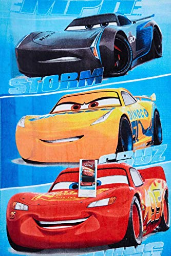 Cars Disney Maximum MPH Strandtuch, Badetuch, Handtuch 70 x 140 cm mit Storm, Cruz und Lightning McQueen aus 100% Baumwolle, für Kinder - 3