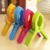 URAQT Große Wäscheklammern Handtuchklemmen, 12 Stück Strandtuch Clips, Strandtuchklammern, Handtücher Towel Clips, Winddicht Klammern auf Strand und Sonnenliegen für Wäsche - 5